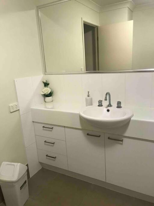 Room With Separate Bath In Shared Homestay レッドクリフ エクステリア 写真